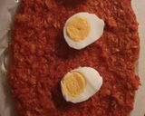 Foto del paso 5 de la receta: Huevos con salsa de tomate y atún