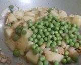 A picture of step 2 of मेथी मटर आलू(methi aloo recipe in hindi).
