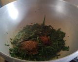 A picture of step 4 of Dal palak.