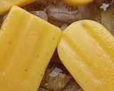 A picture of step 3 of Mango Popsicles.