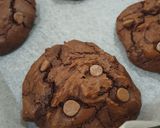 Foto langkah ke 6 dari resep Fudgey chocolate cookies.