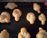 A picture of step 6 of Garlic Buttery Knots.