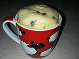 Mug Cake de vainilla con chips de chocolate