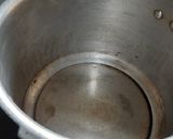 A picture of step 2 of Jatretil mutton gravy masala (jatra food).