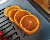 Une image de l'étape 6 de Salade de laitue rougette aux tomates,courgette râpée et orange.