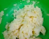 A picture of step 2 of Noodles pakoray.