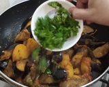 A picture of step 4 of Baingan(Brinjal) Aloo(potato) ki Bujhya.