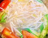 Hình bước làm 2 của món Canh Chua Nghêu