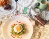 A picture of step 10 of Poach egg sandwich.