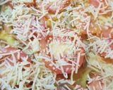 Foto langkah ke 3 dari resep Flammkuchen Roti Tawar.