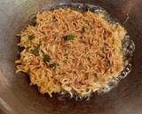 Foto langkah ke 5 dari resep Martabak Mie.
