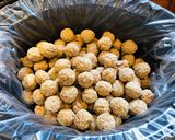 A picture of step 1 of Crockpot Chili Meatballs.