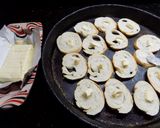 Foto del paso 2 de la receta: Pan caliente tostado con manteca y azúcar