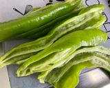 Une image de l'étape 4 de Courgettes jaunes, tomate noire et poivrons verts aux épices.