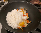 Foto del paso 5 de la receta: Cơm Rang (Arroz frito estilo vietnamita) con pato