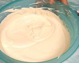 Foto langkah ke 3 dari resep PANDAN SPONGE CAKE| LEMBUT SELEMBUT OGURA CAKE,METODE ALL IN ONE.