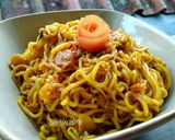 Foto langkah ke 3 dari resep Mie Goreng Kari.