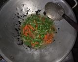 Foto langkah ke 3 dari resep Tumis Buncis,Wortel dain suwir Ayam (Kids Friendly).