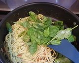 รูปขั้นตอนการทำที่ 5 ของ Linguine sundried tomatoes pesto pasta