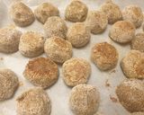 Foto del passaggio 4 della ricetta Polpette di lenticchie al pomodoro e basilico vegan