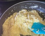 A picture of step 3 of Dahi, kesar pedaYogurt and saffron peda.