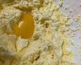 A picture of step 2 of Butter cupcake.