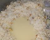 कोकोनट लड्डू (Coconut ladoo recipe in Hindi) रेसिपी चरण 2 फोटो
