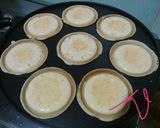 Foto langkah ke 5 dari resep Martabak Manis Mini praktis, empuk, anti gagal.