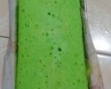 Foto langkah ke 6 dari resep Bolu kukus warna warni#berburucelemekemas.