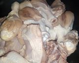 Foto langkah ke 1 dari resep Ayam ungkep kuning.