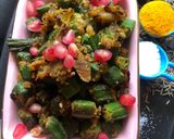 A picture of step 3 of Bhindi Besan Peanut sabji testy.