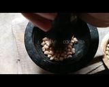 A picture of step 1 of White boondi with lobia flour.