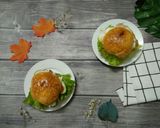Hình bước làm 6 của món Tự làm bánh Hamburger gà chiên xù + trứng ốp la