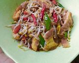 Foto langkah ke 7 dari resep Dadar telur cah tauge.