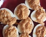 A picture of step 3 of Stuffed Hard-Boiled Eggs.