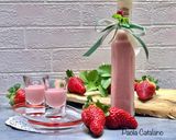 Foto del passaggio 7 della ricetta Crema di liquore alle fragole