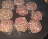 Foto del paso 1 de la receta: Tortitas en salsa roja