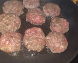 Foto del paso 1 de la receta: Tortitas en salsa roja