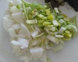 Foto del paso 2 de la receta: Salteado de berenjenas y cebolla🍆🧄🌰