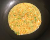 Foto langkah ke 6 dari resep Tamagoyaki (Telur Dadar Gulung Jepang).