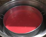 Foto langkah ke 3 dari resep Cake kukus merah putih.