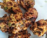 A picture of step 5 of Spring onion pakoda.