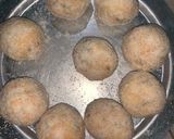 சிக்கன் உருளைக்கிழங்கு சீஸ் உருண்டை / chicken potato cheese balls recipe in tamil) ரெசிபி ஸ்டேப் 6 புகைப்படம்