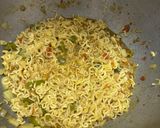 A picture of step 3 of Masala maggie.