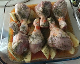 Foto del paso 2 de la receta: Muslos de pollo asados con ayudas enlatadas