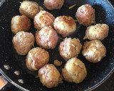 Foto del paso 4 de la receta: Albóndigas de pollo con patata!