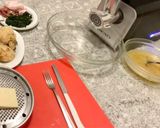 Foto del passaggio 1 della ricetta Polpette di pollo e arrosto di lonza