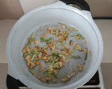 Hình bước làm 2 của món Cháo hàu