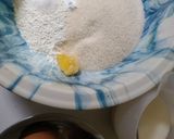 Foto langkah ke 1 dari resep Bolu Kukus Semangka Mekar Sempurna.