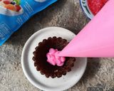 Foto langkah ke 8 dari resep Pie Singkong Vla Es Doger.